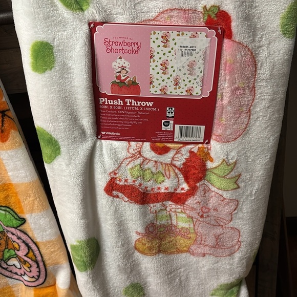 NEW Strawberry Shortcake Pumpkin Halloween AND Fall Throw Blankets Bundle - Picture 6 of 8